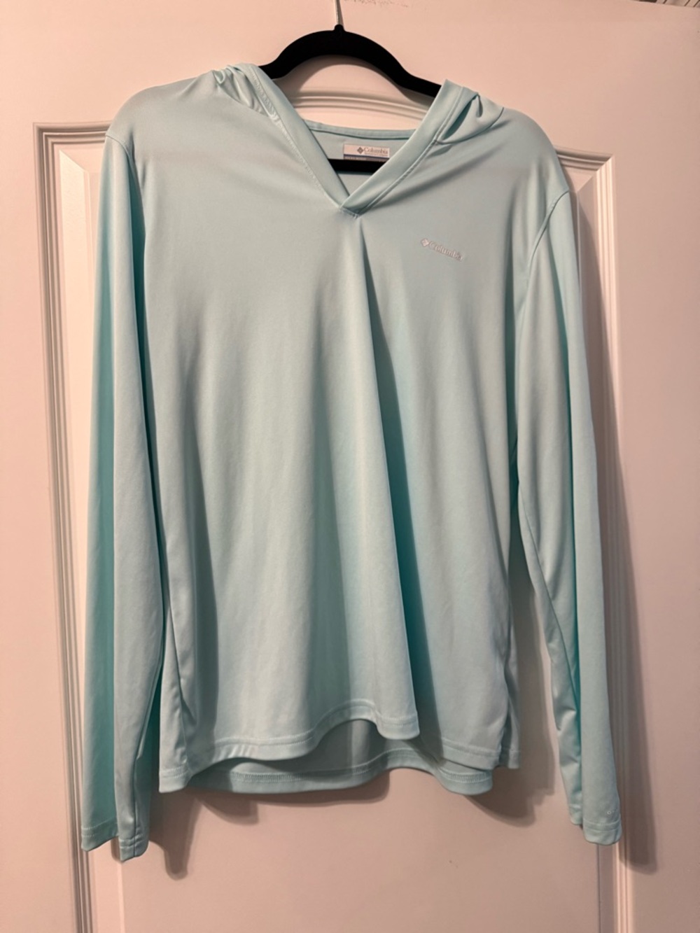 Columbia Light Aqua Performance Hooded Long Sleeve